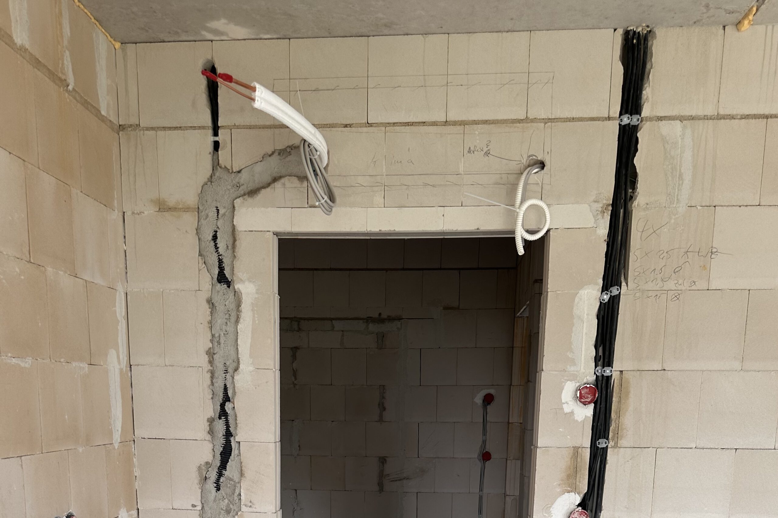 Kälteleitung Leitungverlegung Steuerleitungen Klimaanlage in der Nähe Lüneburg, Uelzen, Soltau